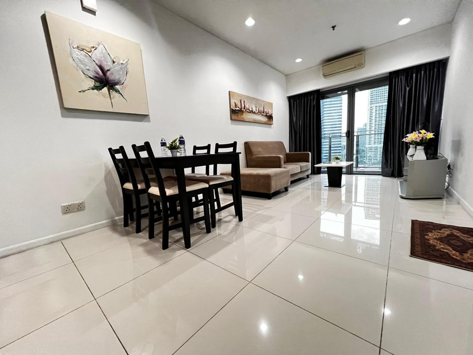Summer Suites Klcc By Homestay Kuala Lumpur Exterior foto